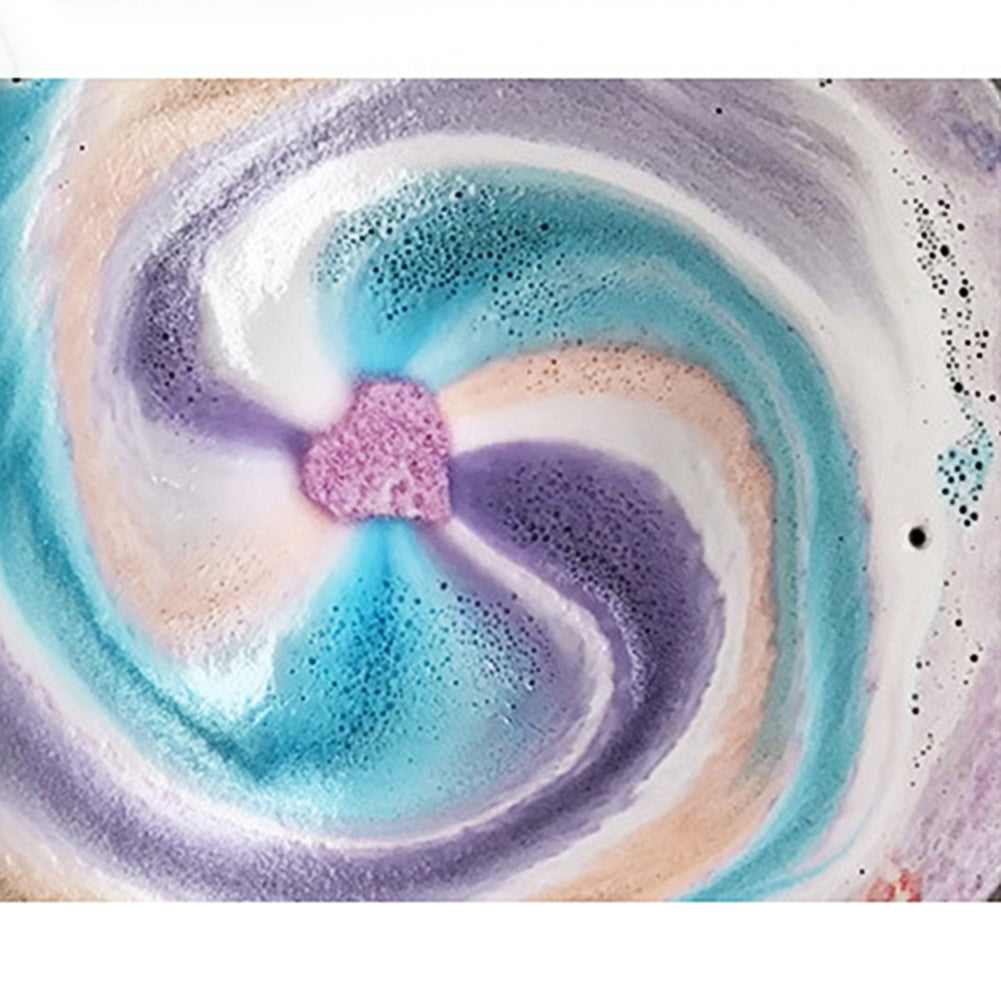 Essential oil bath bomb